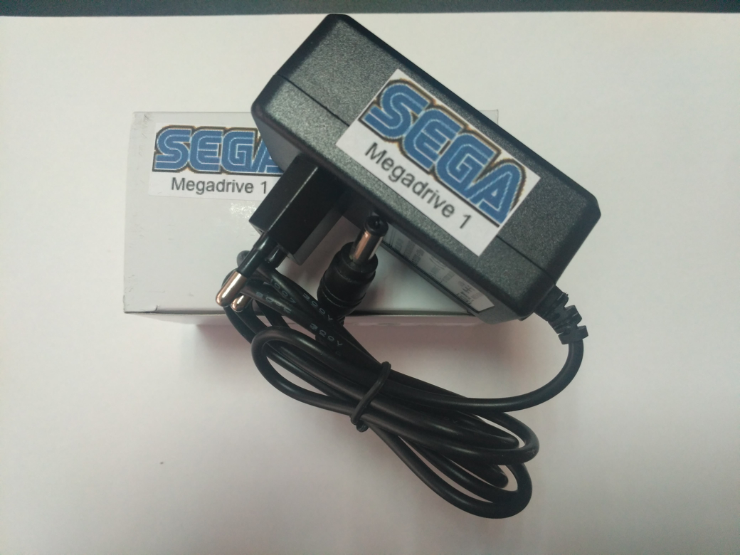 Câble Adaptateur SEGA Mega Drive MK-1633-18 D'occasion, état Fonctionnel